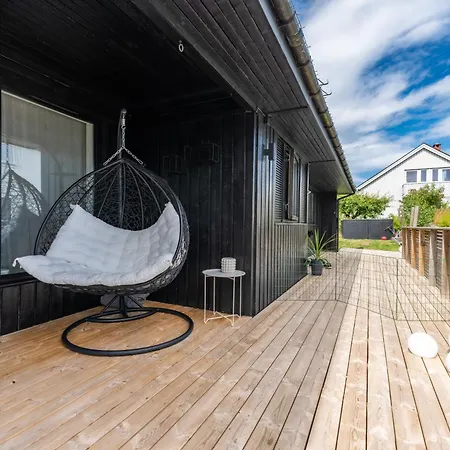 Ferienhaus Relaxed Getaway With Heated Swimming Pool *