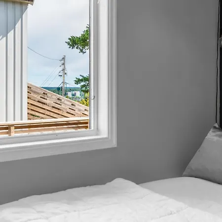 Relaxed Getaway With Heated Swimming Pool 度假居 *